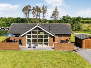 Holiday Home Eve - 700m from the sea by Interhome - 2
