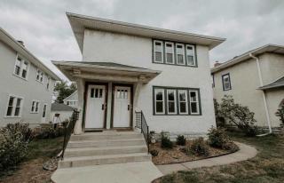 La Rue House by LuxeSleeps Charming 1920s Duplex Near Grand Ave 2 Bedrooms 1 Bath - 0
