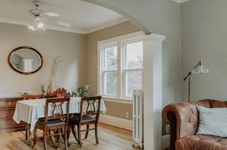 La Rue House by LuxeSleeps Charming 1920s Duplex Near Grand Ave 2 Bedrooms 1 Bath - 7