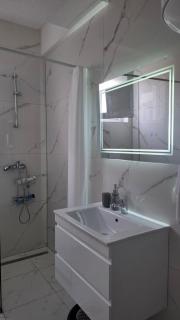 Janik Apartment Ohrid, City Center, Fast WiFi - 8