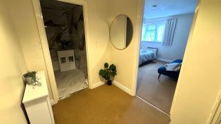 Sleeps4-FreeParking-FamilyFriendly-WCAccessible - 4