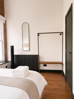 Luxury Warehouse Apartment Manchester City Centre - 7