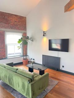 Luxury Warehouse Apartment Manchester City Centre - 1