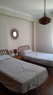 Views of Montgó, bright and 5 minutes from the beach - 4