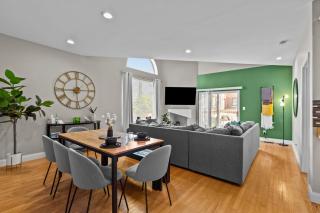 2BR w/ Private Garage Near Barnes Jewish | In-Unit Washer/Dryer | CWE St. Louis - 0
