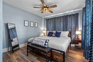 Sweet Cherry Escape | Charming 1930s 2BR Near Katy Trail & Daniel Boone Home - 3