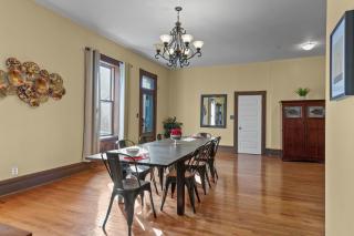 Spacious 5BR Home in Historic Lafayette Square | Ensuite Baths | Dog-Friendly - 2