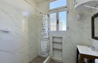 The Platea de Bs As 6B Spacious and Balcony with views - 8