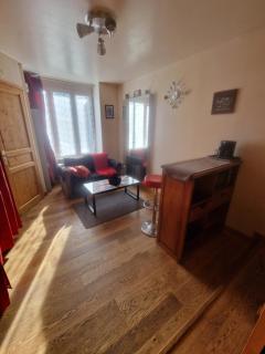 Petite maison rouge, studio lumineux, calme, confortable avec 1 lit - 8