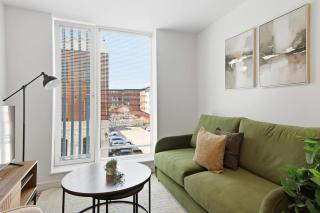 Contemporary 1 Bed Apartment in Central Birmingham - 0