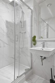 Contemporary 1 Bed Apartment in Central Birmingham - 5
