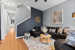 4BR Near Soulard Market | Arcade Basement & Huge Dining | Dog-Friendly | STL - 8