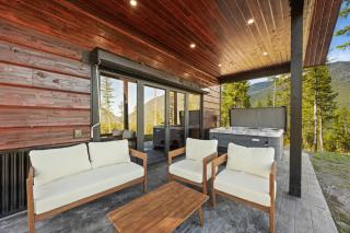 Glacier Luxury Retreat Bear View Cabin 2 - 7
