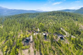 Glacier Luxury Retreat Bear View Cabin 2 - 5