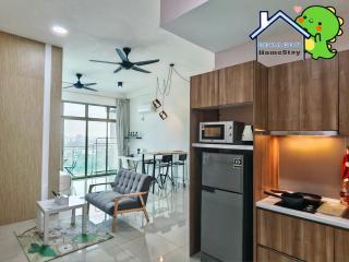 Lovely Studio City View Balcony Palazio Mount Austin by GDRAGON HomeStay - 3