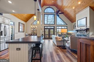 Chapman Cottage -Lakefront, Deep Water Dock-Party Deck, Paddleboard, Grills, Game Room, Pool table, Fireplace - 7