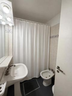 Amplio apartamento en torre de Recoleta - 1