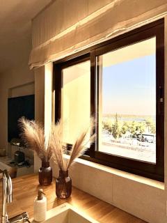 Elaia Luxury Selections - Hibiscus - 5