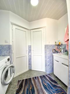 Alaman Guest House - 1
