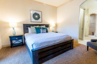 Suite Retreat with Pool Spa Gym and Tennis Court - 2