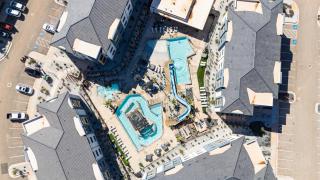 Suite Retreat with Pool Spa Gym and Tennis Court - 9