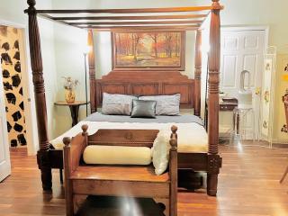 2000 sq ft with pool on 50 acres, near airport - 5