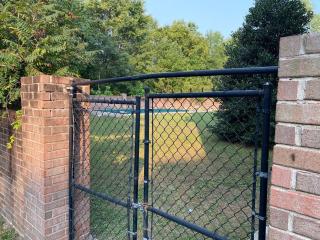 2000 sq ft with pool on 50 acres, near airport - 4
