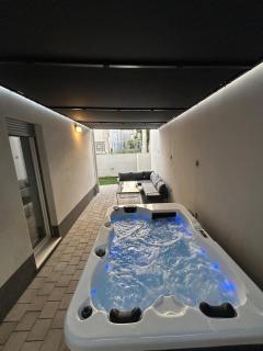 Huge Garden Cozy Apartment with jacuzzi - Split - 8