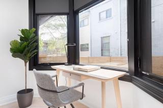 Designer Toronto Apartment Parkdale Retreat - 6