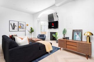 Designer Toronto Apartment Parkdale Retreat - 1