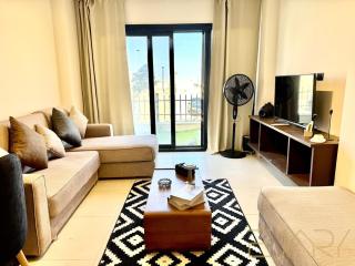 Zahra 1BR Ground Chalet with Private Garden - 4