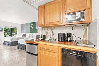 Studio Condo Near Universal I-Drive w Kitchenette - 2
