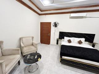 Fiora inn Hotel Johar town Lahore - 6
