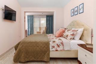 Infinity Sea View Apartment - 6