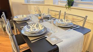 Spacious 2-Bedroom Duplex Apartment With Private Gated Parking - 8