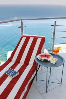Infinity Sea View Apartment - 8