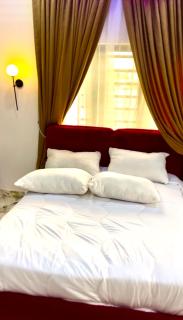 Emilomo Exclusive Luxury Apartment - 9