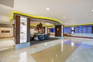2BR Cozy Vegas Strip Views Modern Kitchen - 1