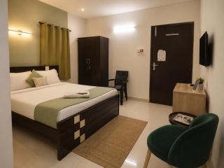 Hotel Skyline Grand Near JNTU College & Metro Station, Kukatpally - 0