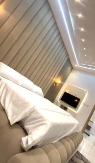 Emilomo Luxury Apartment - 3