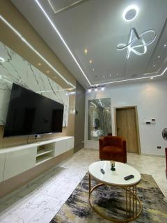 Emilomo Luxury Apartment - 2