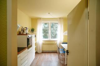 Große Wohnung in der Südvorstadt mit Parkplätzen - 1
