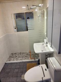 Gapyung 2nd floor private house, 15 people, North River full view, garden, karaoke, barbecue, 3 rooms 3 beds, 3 minutes to go! - 2