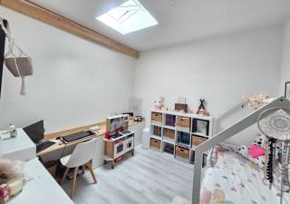 Modern House with Heated Pool, BBQ & Air Conditioning - 1