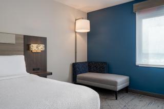 Holiday Inn Express & Suites Linden - Newark South by IHG - 7