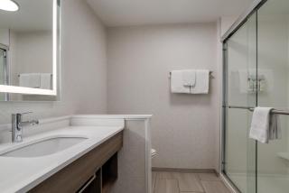 Holiday Inn Express & Suites Linden - Newark South by IHG - 5
