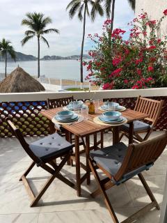 Spacious apartment in Manzanillo right on the beach - 7