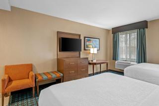 Chelmsford Inn - 2