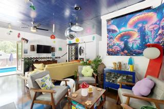 Poolside Bliss! Retro Retreat in Muscle Shoals - 2