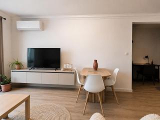 Central, Comfortable & Well Connected - 1